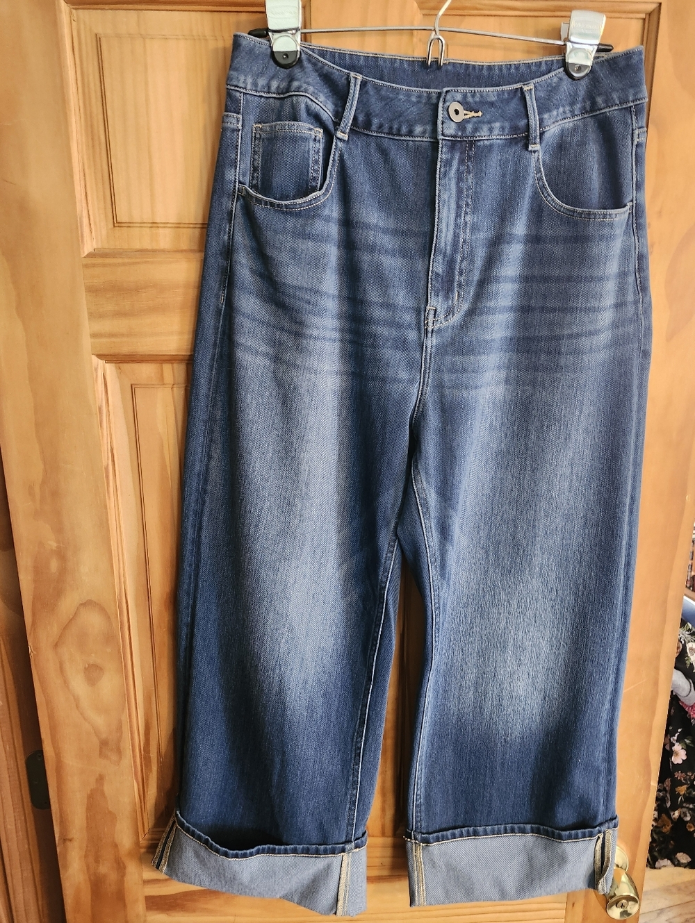 Halara Women's Wide Leg Jeans.